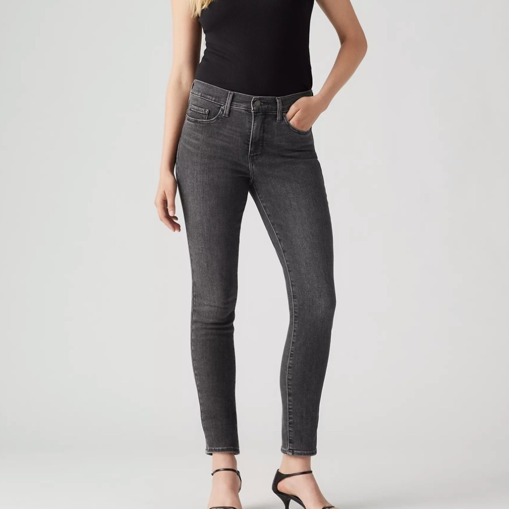 Women's Levi’s 311 shaping skinny jeans bloom black 33x30 NWOT